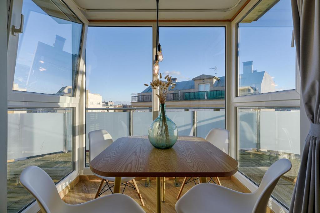Balkón alebo terasa v ubytovaní Riazor Bay by TheBlueWaveApartments com