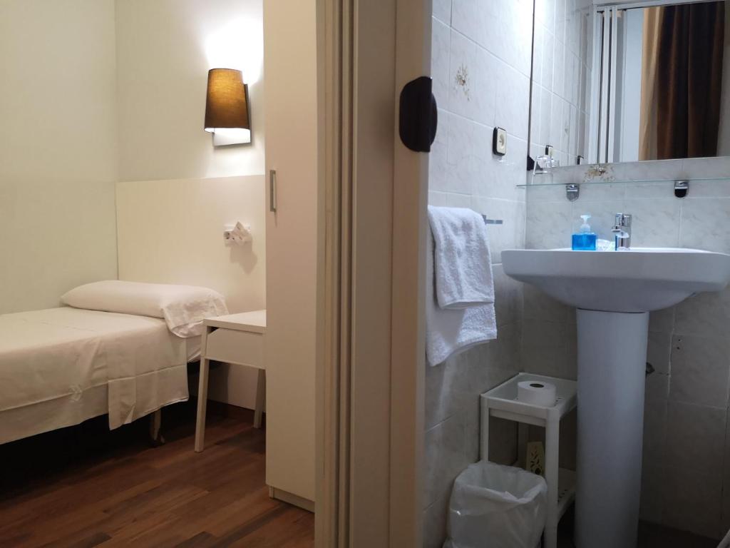 Kúpeľňa v ubytovaní Hostal Lesseps