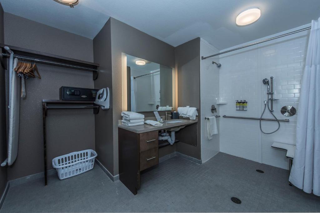Staybridge Suites Charleston - Mount Pleasant by IHG photo