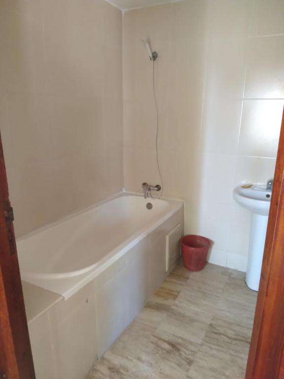 Un baño de SINGAPOUR MAROC