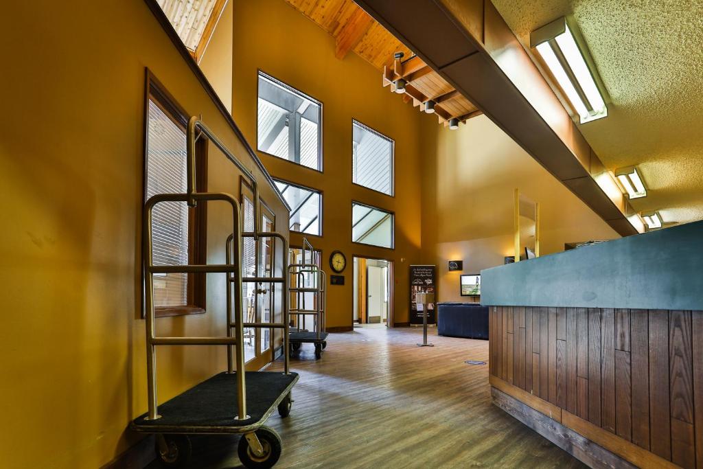 Fotografie z fotogalerie ubytování Griz Inn by StayIn v destinaci Fernie