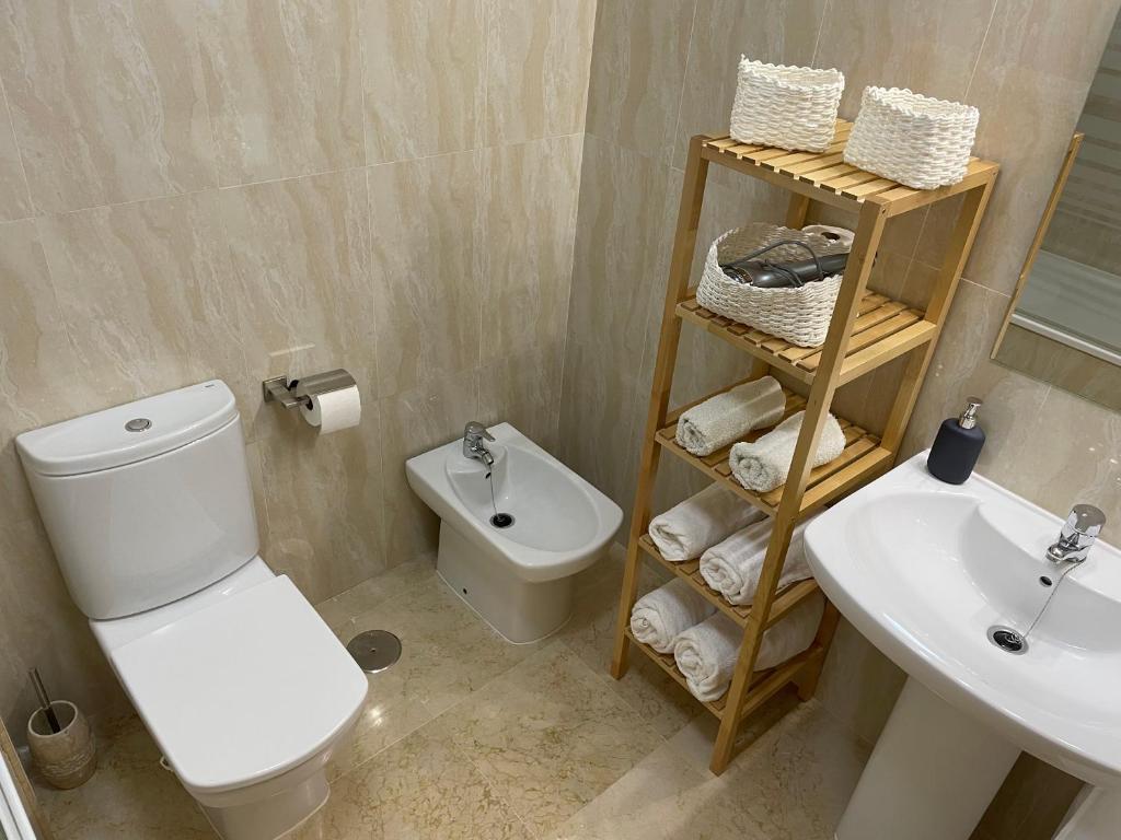 Residencial Duquesa, San Luis de Sabinillas – Updated 2023 Prices