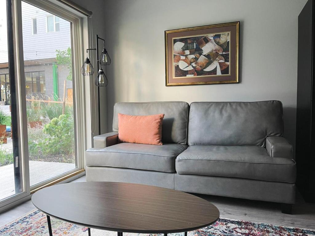 Sleepover 1BD 1BA Omaha Apartments - Housity