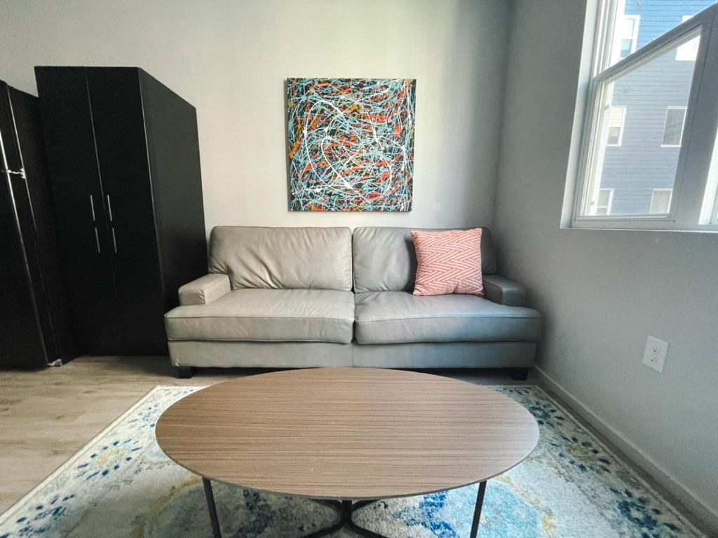 Sleepover 1BD 1BA Omaha Apartments - Superior Appartement