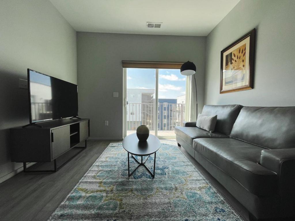 Sleepover 1BD 1BA Omaha Apartments - Duplex -appartement