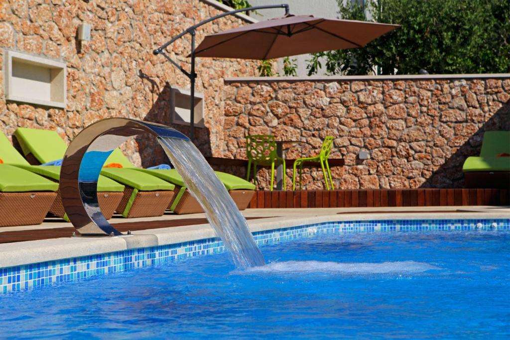 Bassein majutusasutuses Boutique Hotel Bol või selle lähedal