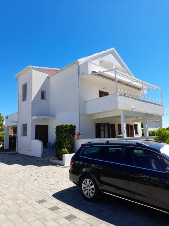 Budova, v ktorej sa apartmán nachádza