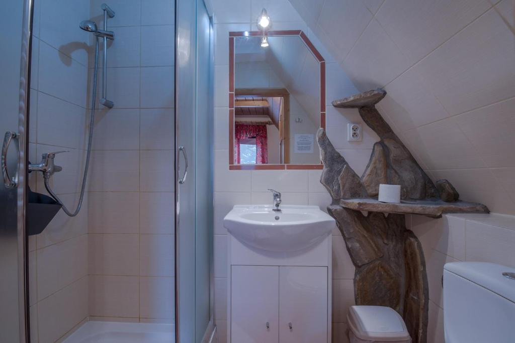 Kúpeľňa v ubytovaní Dom Gościnny Efka