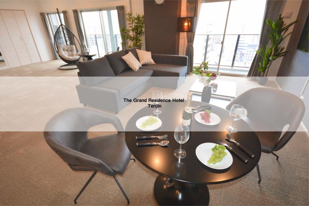 Posezení v ubytování The Grand Residence Hotel Tenjin