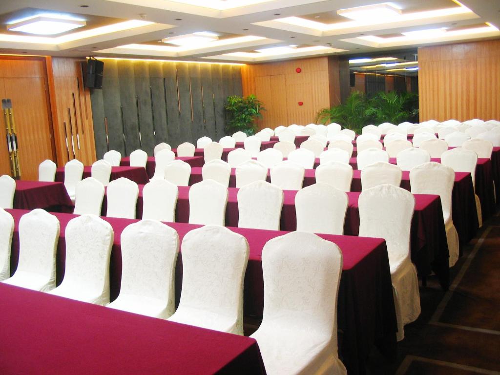 Konferenční prostory v ubytování Shenzhen Longgang Rivan Hotel