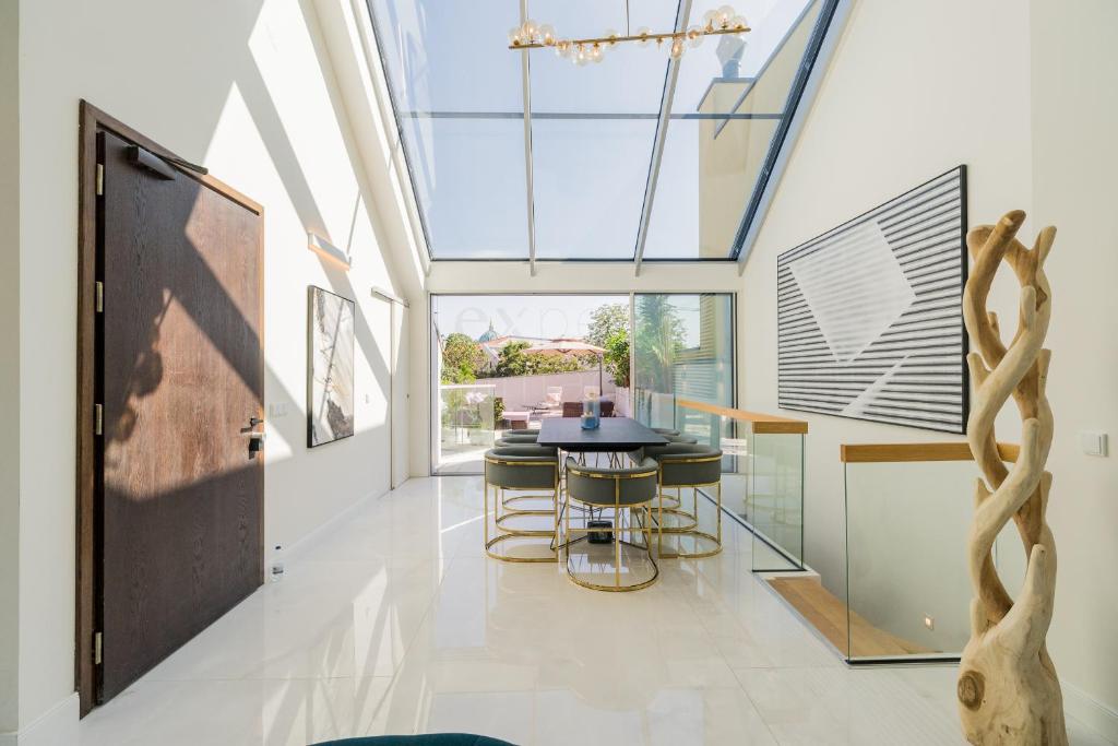 3 Bedroom Luxury Penthouse in Mitte