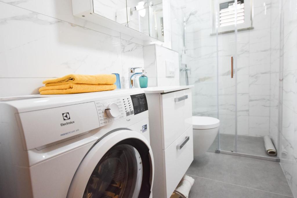 Fotografie z fotogalerie ubytování Apartments Karmen I v Primoštenu
