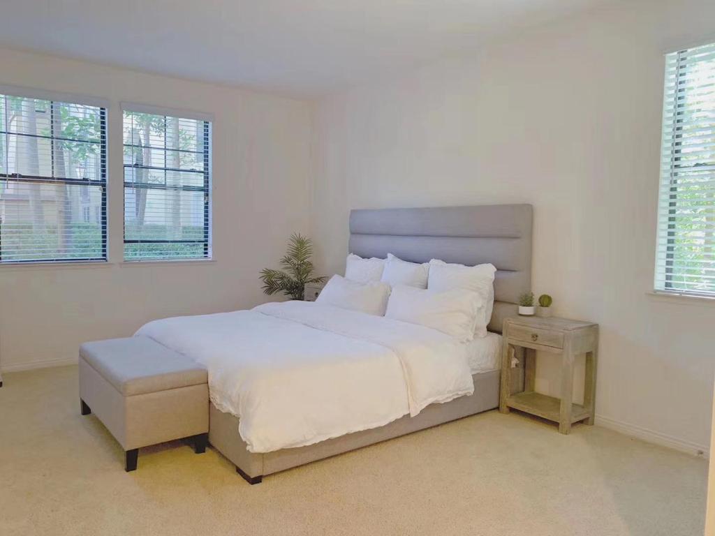 Irvine 2Bedroom 2 Bathroom Apartment with Kitchen Pool gym - Housity