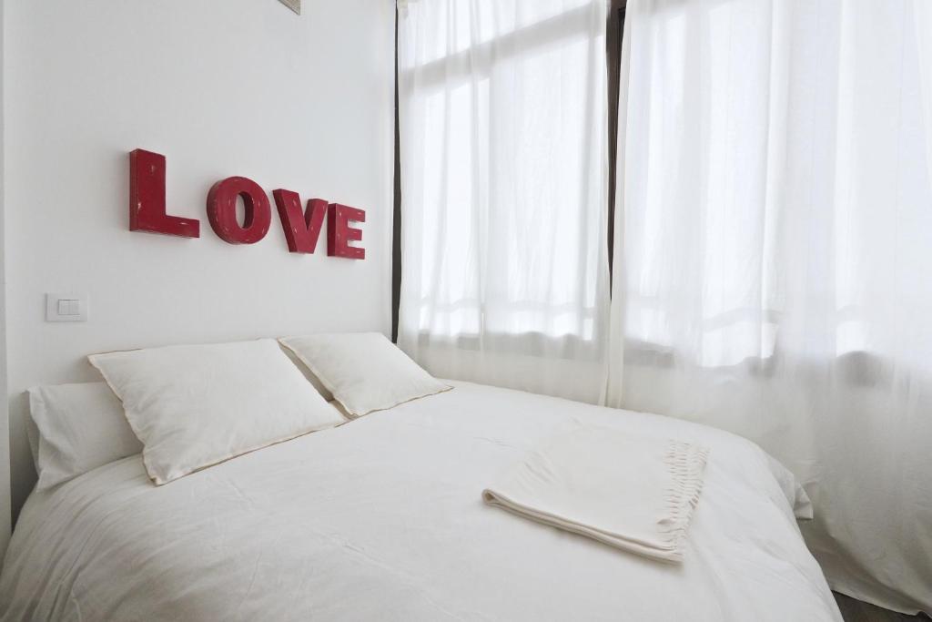 The White Flats Sant Antoni - Superior Apartment I