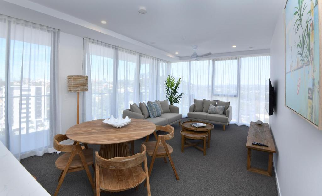 X Kirra Apartments - Resim 22