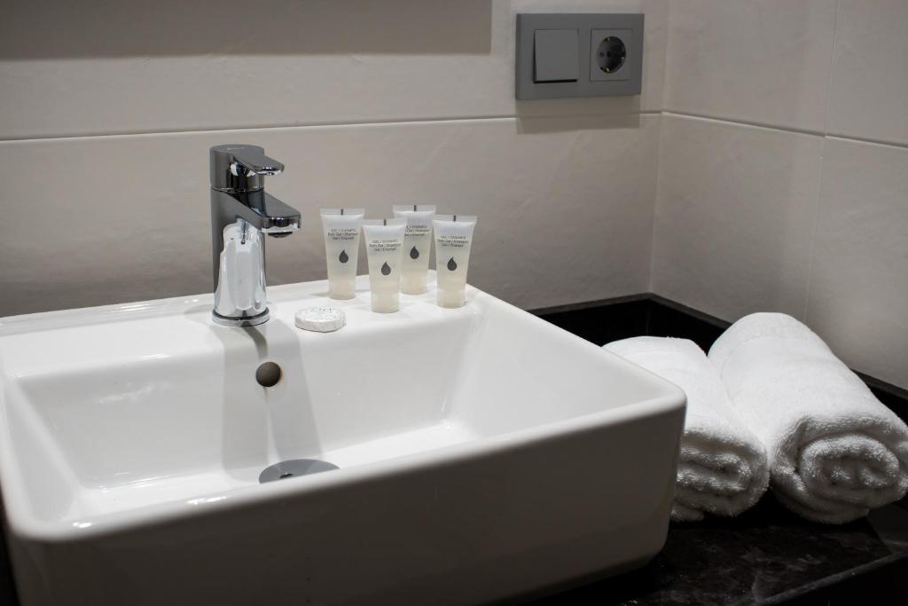 Kúpeľňa v ubytovaní Apartamentos Palacio de Yolanda
