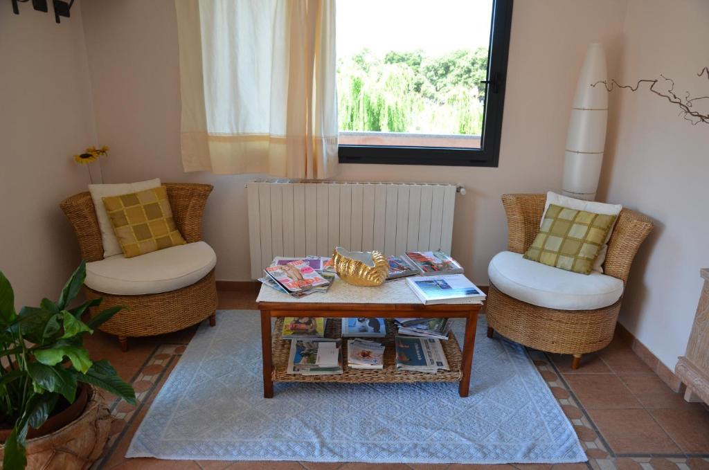 Część wypoczynkowa w obiekcie Hotel Delle Isole