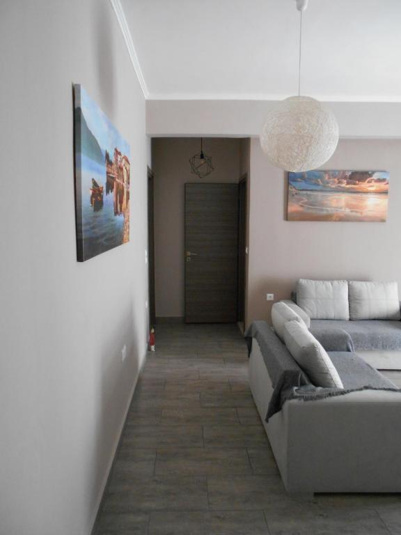 Posezení v ubytování SPΛCES PYLOS Apartments