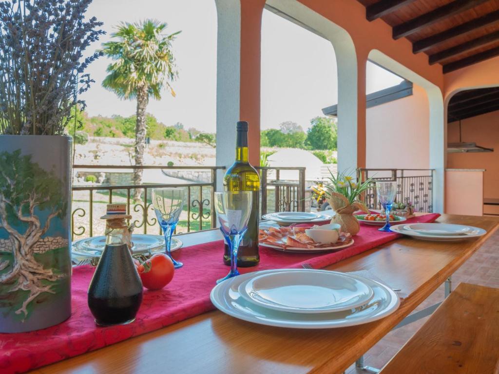 Balkón alebo terasa v ubytovaní Holiday Home Medica by Interhome