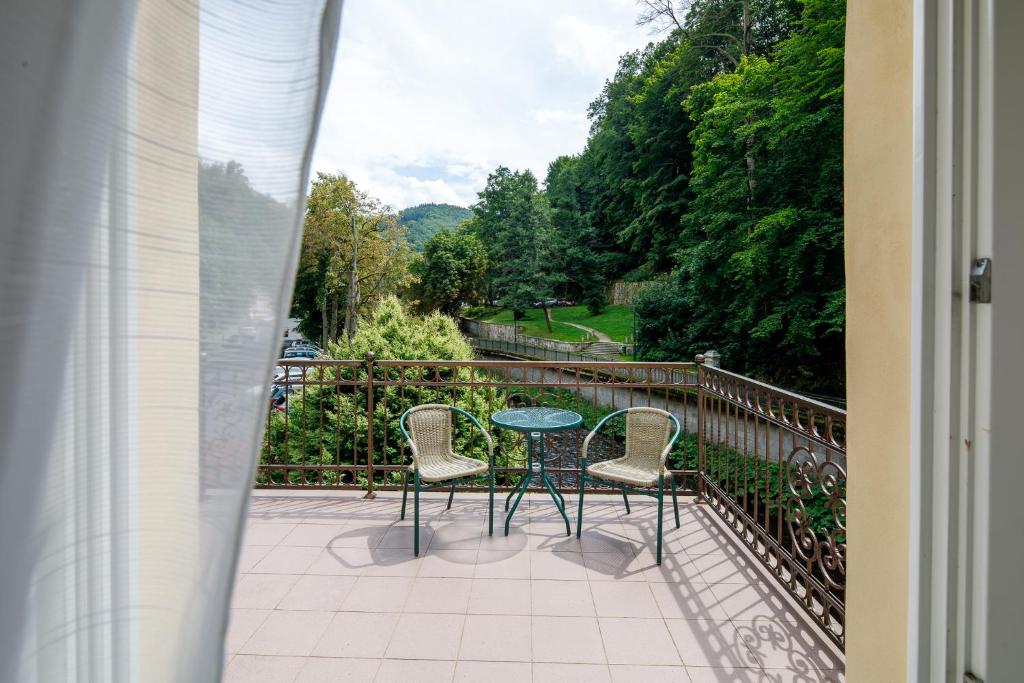 Balkon lub taras w obiekcie Villa Basileia Riverside