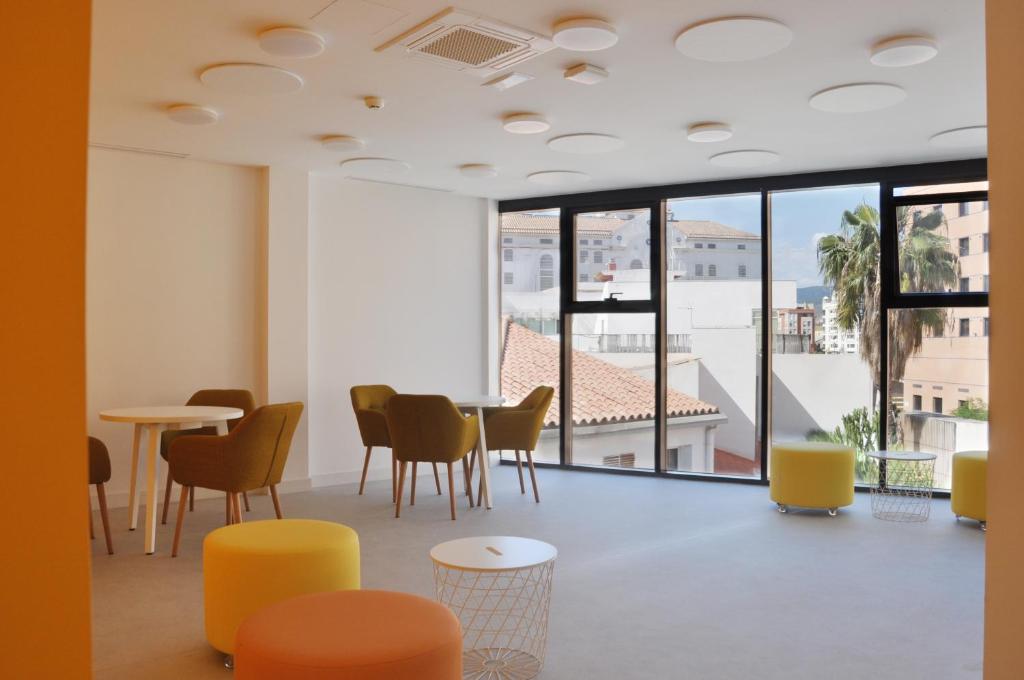 Posedenie v ubytovaní Residencia Universitaria Resa Málaga Centro