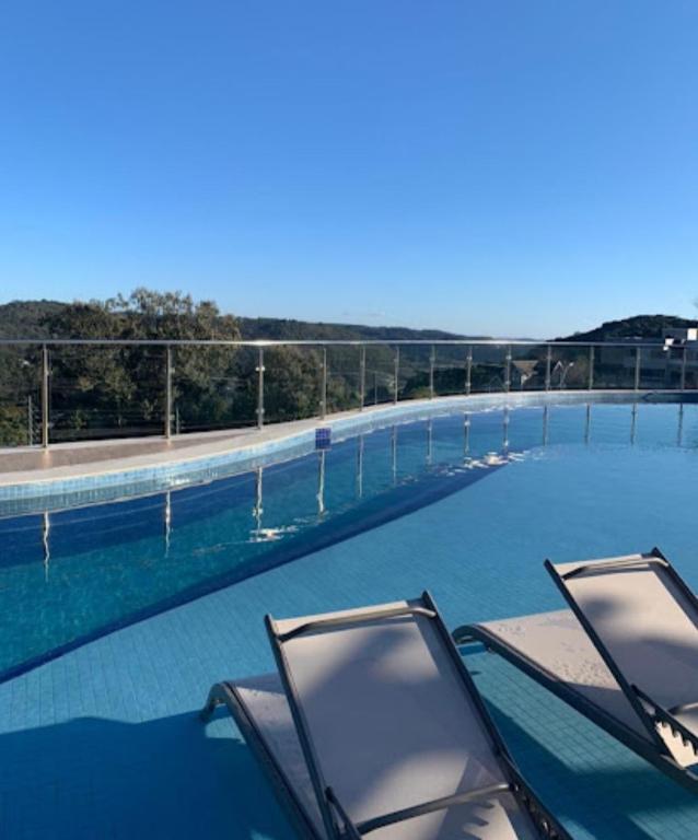 Bazén v ubytování Laghetto Resort Golden Gramado nebo v jeho okolí