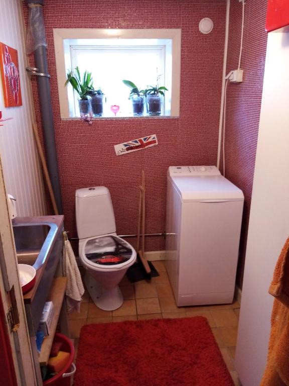 Koupelna v ubytování Lilla Röda Halmstadby 3524, Kågeröd