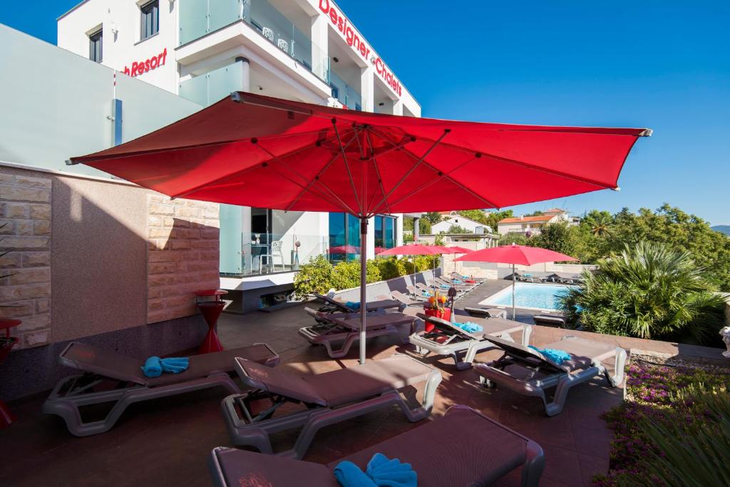Bazén v ubytování Design-Beachresort nebo v jeho okolí