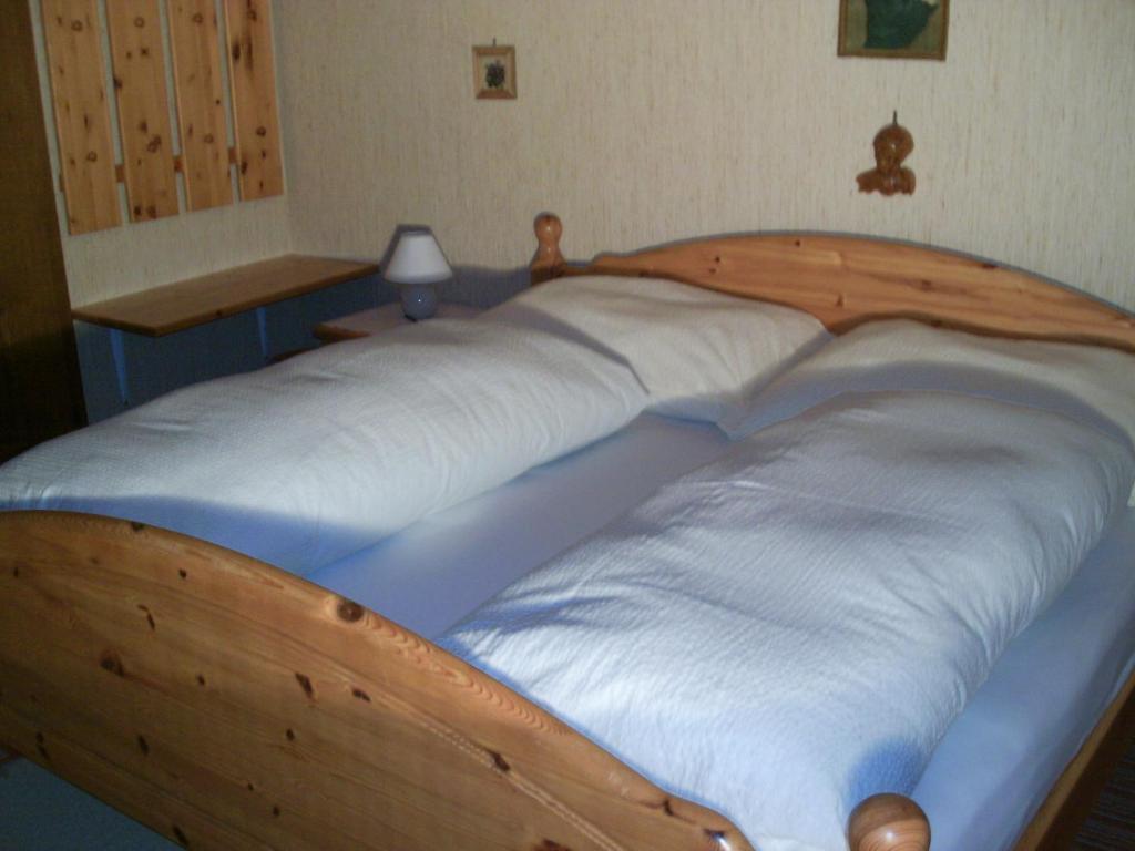 Postel nebo postele na pokoji v ubytování Almidylle Kathrin