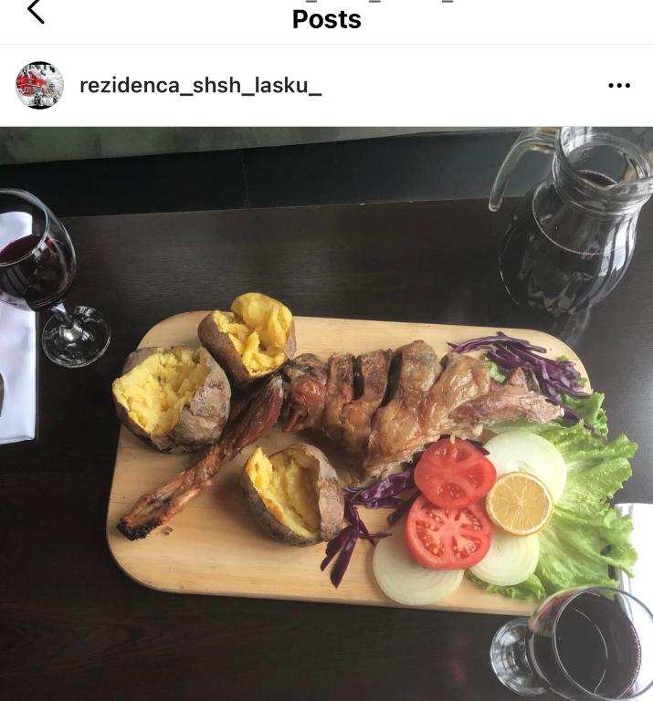 Cibo presso l'hotel o nelle vicinanze