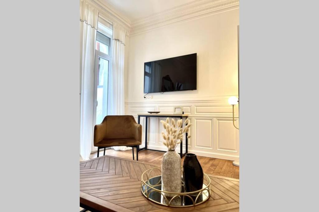 Le Bleu Royal - Housity