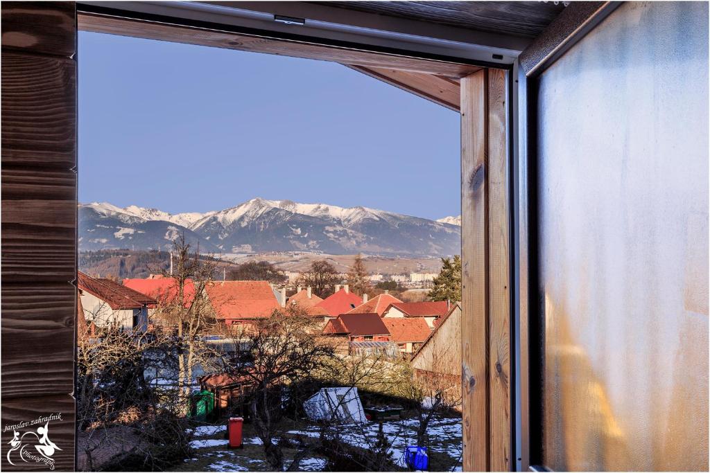 Výhľad na hory alebo výhľad na hory priamo z apartmánu