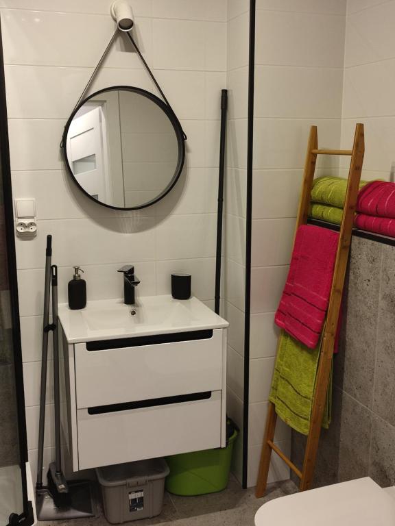 Posteľ alebo postele v izbe v ubytovaní LUX Apartament ODKRYJ - BIESZCZADY