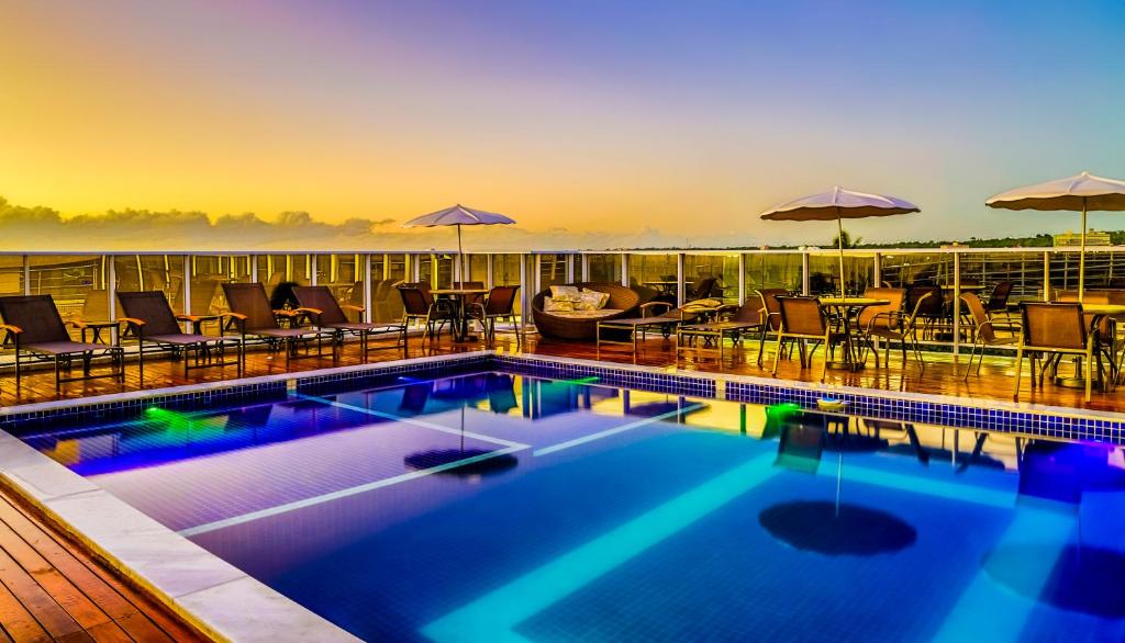 A piscina localizada em Laguna Praia Hotel ou nos arredores