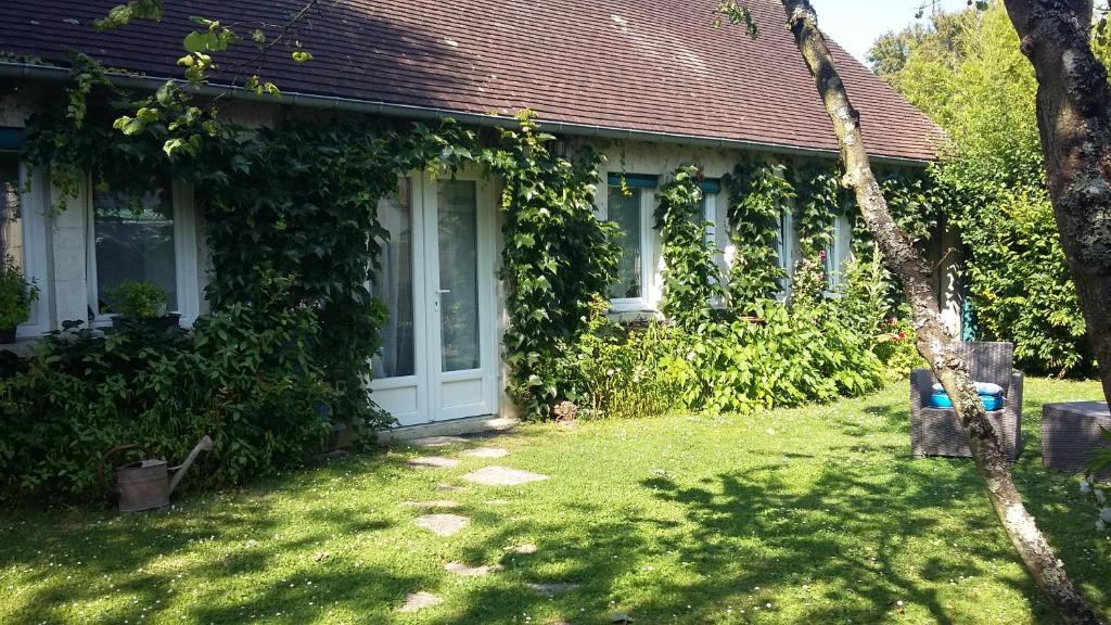 La Solitaire - Housity