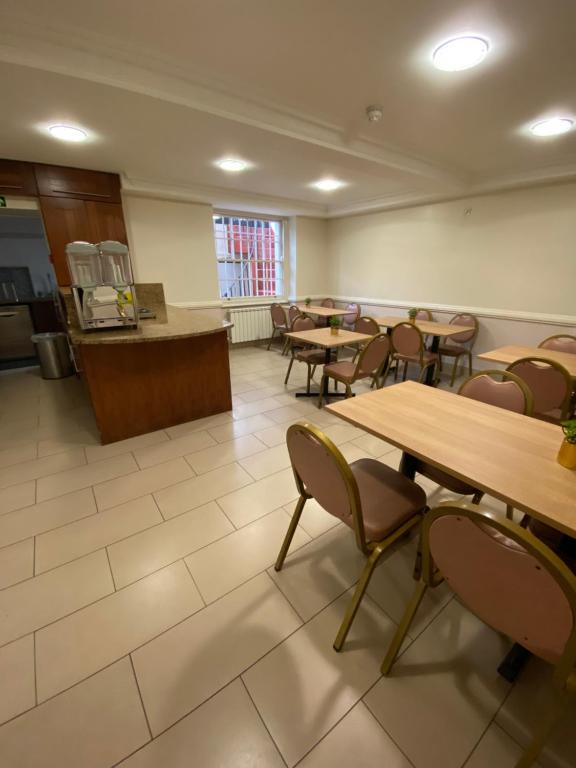 Orchard Hotel - Resim 17