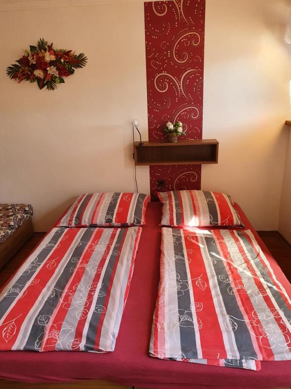 A bed or beds in a room at Privat u Jozefa Földesa