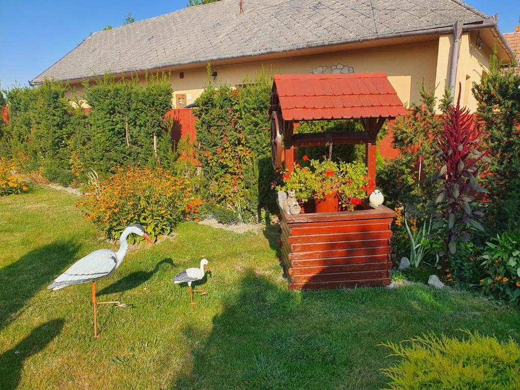 A garden outside Privat u Jozefa Földesa