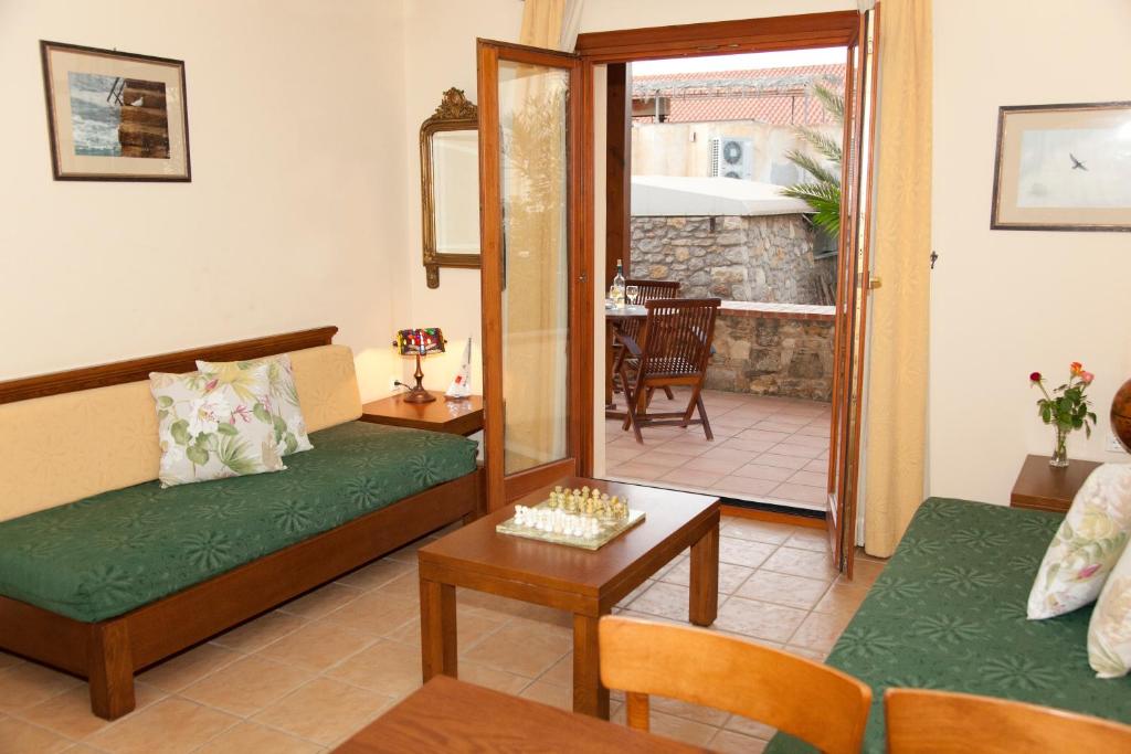 Mylos Hotel Apartments - Apartment With Balcony