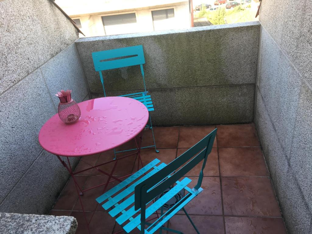 Balkón nebo terasa v ubytování Acogedor apartamento ático en el centro de O Porriño