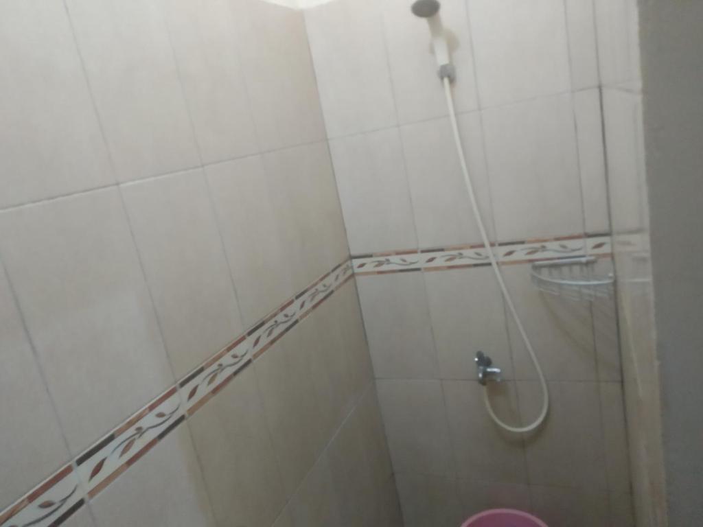 Koupelna v ubytování Modern indekos Cilegon Syariah Near Hospital Krakatau Medika Redpartner