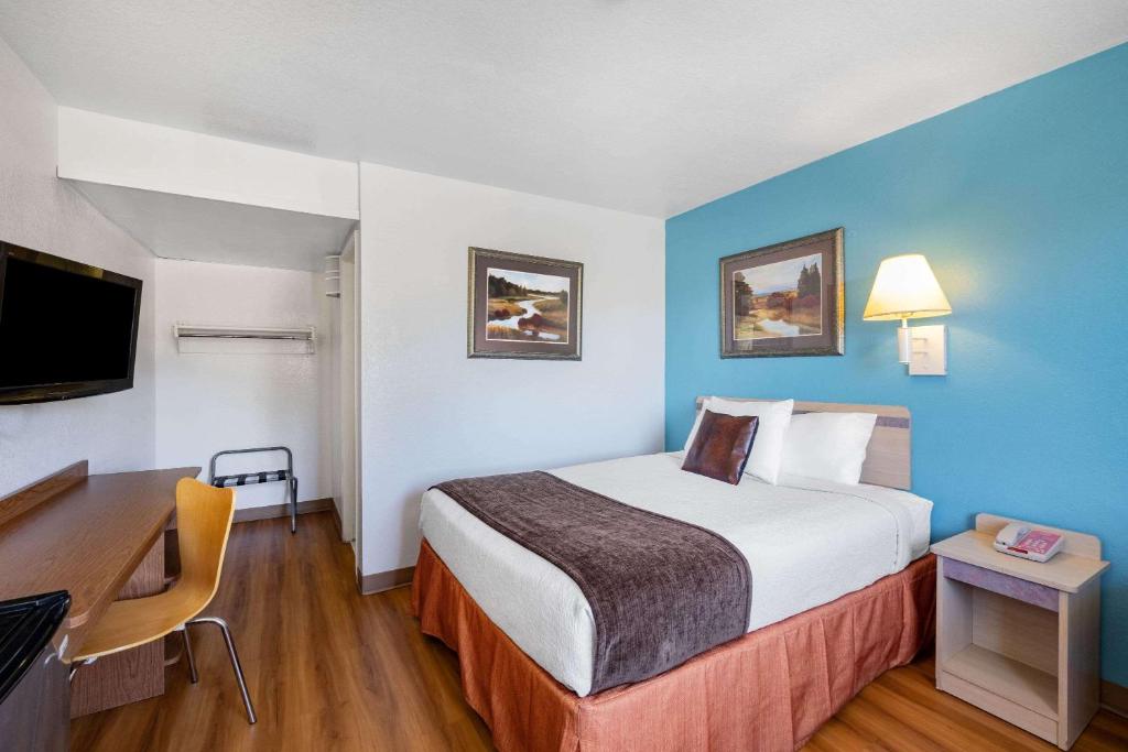 Travelodge by Wyndham Miles City - Habitación Con Cama Grande - No Fumadores
