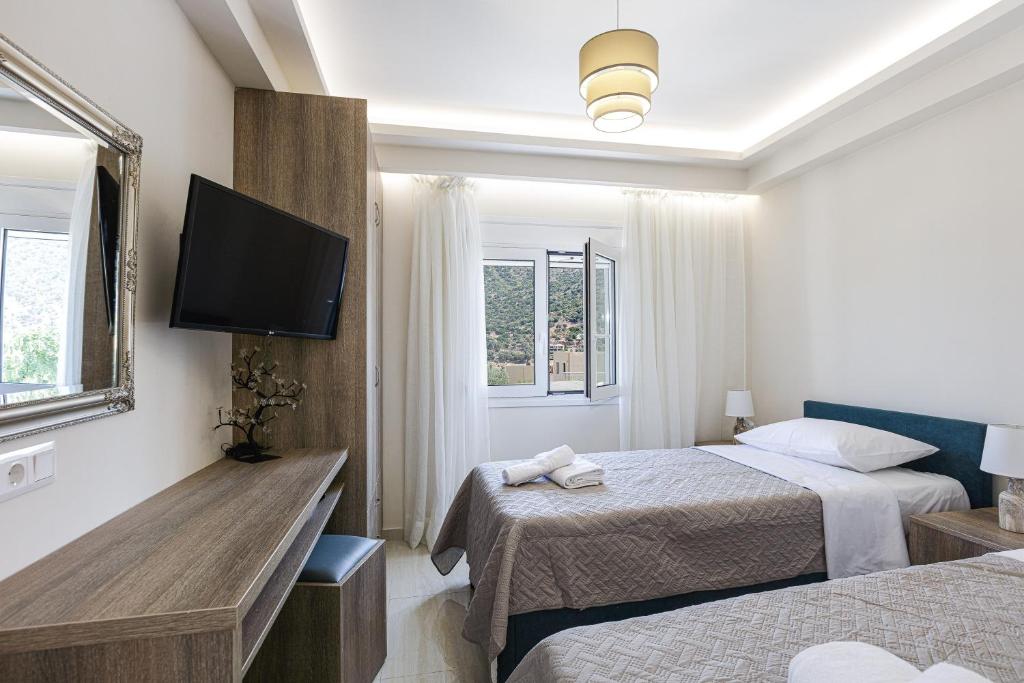 Postel nebo postele na pokoji v ubytování Family Friendly Basilicata Attali villa Private Pool,Children area