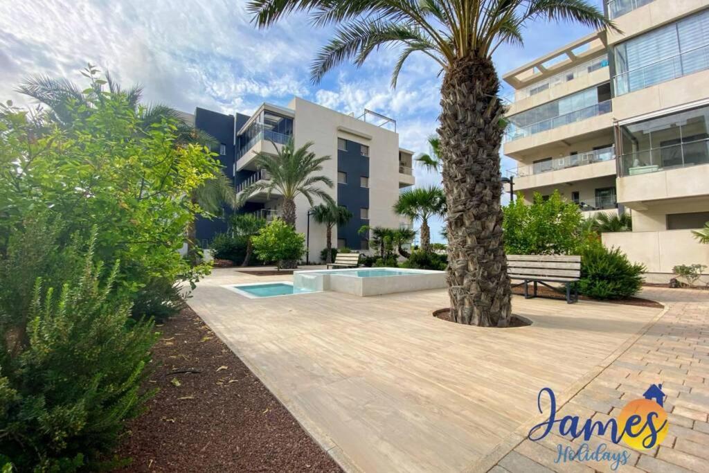 Green Hills Luxury Apartment with Comm pool (in & out) & Spa ...