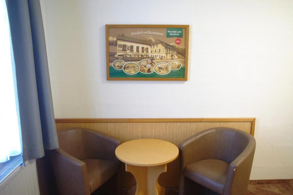 Posezení v ubytování Hotel Gasthof zum Walfisch