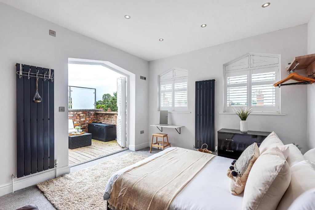 Gallery image of Locket Studio - Cosy Apartment with Balcony in York