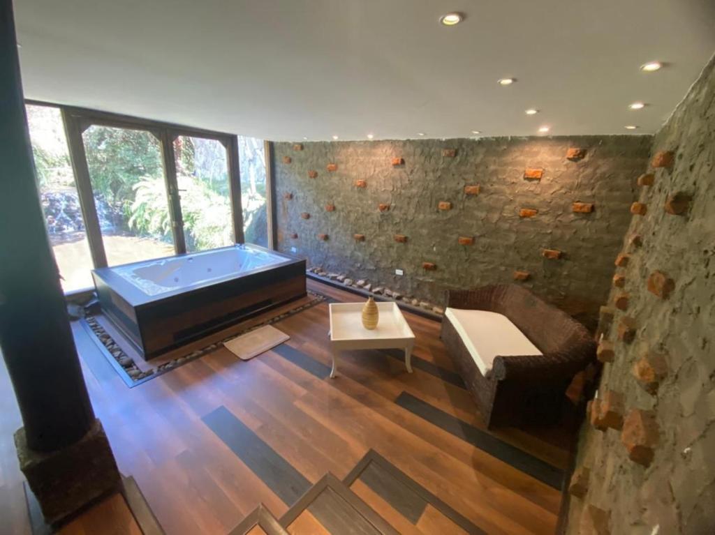 Polylepis Lodge - Deluxe King Suite