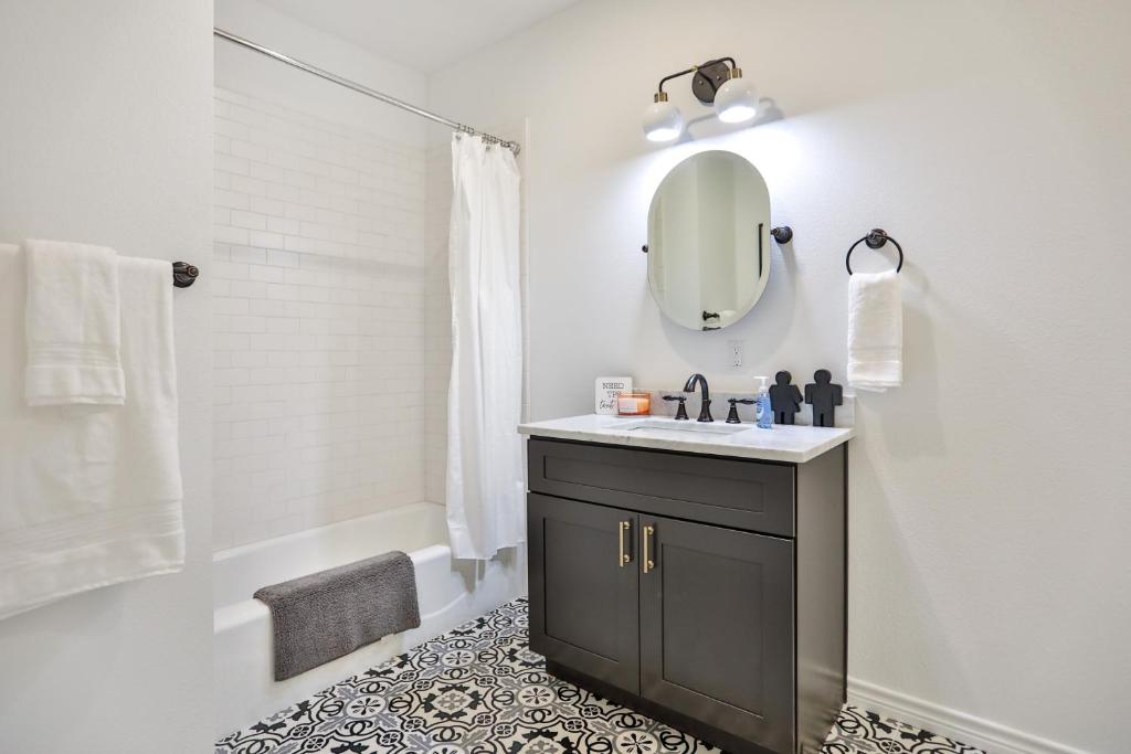 Hill Country Haven - Brand New 2 Bedroom 2 Bathroom (Fredericksburg) –  oppdaterte priser for 2023