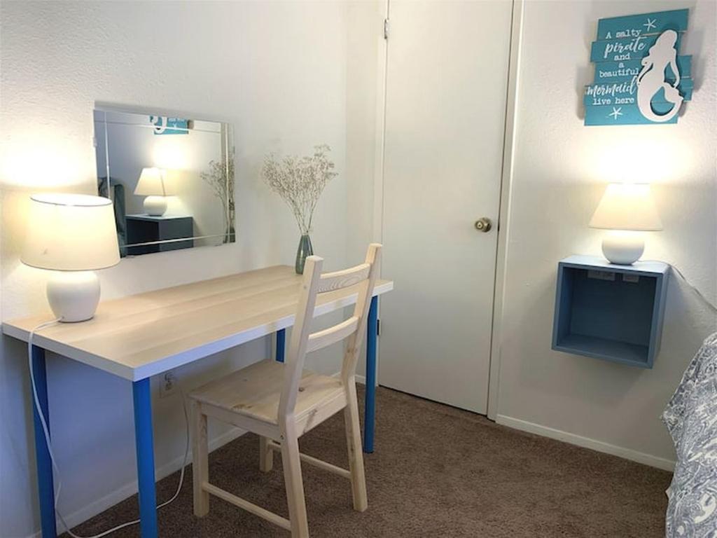 Fotografie z fotogalerie ubytování Contemporary, marine 2bd/1ba Apartment C in Kent v destinaci Kent