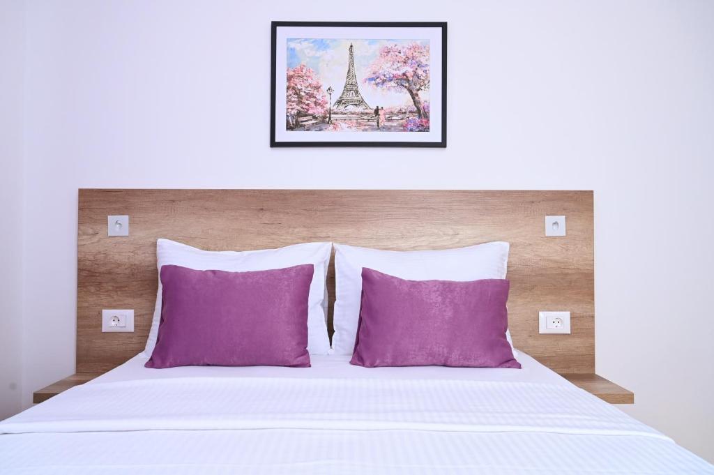 Dona, Altina - Resim 9